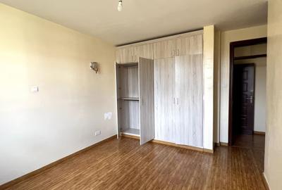 3 Bed Apartment with En Suite in Lavington - 4