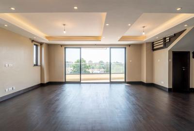 4 Bed Apartment with En Suite in Lavington - 4