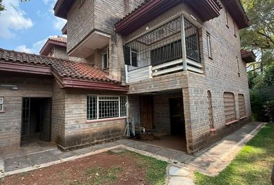 4 Bed Villa with En Suite in Lavington
