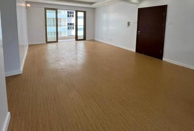 4 Bed Apartment with En Suite at Hatheru Road - 4