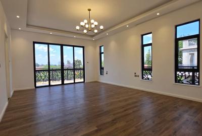 5 Bed Villa with En Suite in Lavington - 2
