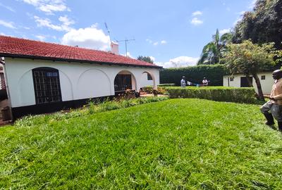 4 Bed House with En Suite in Loresho