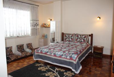 3 Bed Apartment with Staff Quarters in Hurlingham - 3