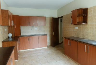 5 Bed Villa with Swimming Pool in Lavington
