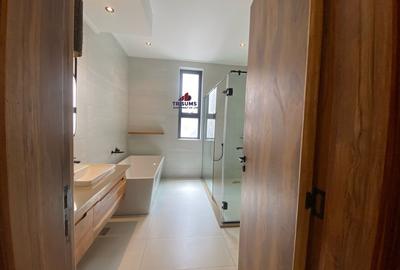 4 Bed Apartment with En Suite in Loresho - 4