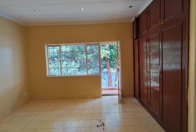 4 Bed House with En Suite in Kileleshwa - 3
