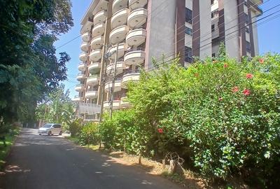 3 Bed Apartment with En Suite at Riverside Drive
