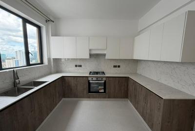 3 Bed Apartment with En Suite in Westlands Area - 2