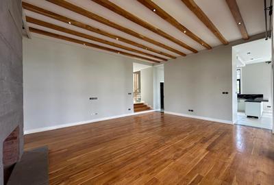 5 Bed Villa with En Suite in Loresho - 4