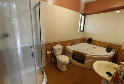 4 Bed Apartment with En Suite in Lavington