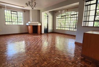 5 Bed Townhouse with En Suite at Hatheru Road - 4