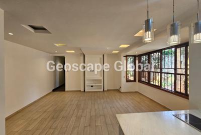 4 Bed Apartment with En Suite in Riverside - 3