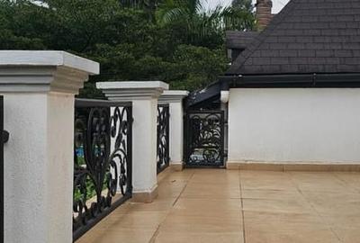 5 Bed Townhouse with En Suite in Kitisuru - 4