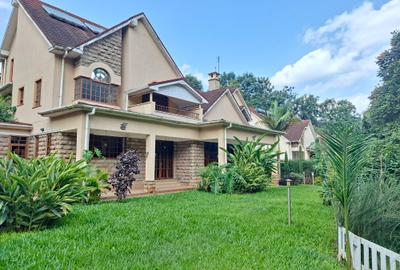 4 Bed Townhouse with En Suite at Rosslyn Lone Tree Estate Rd