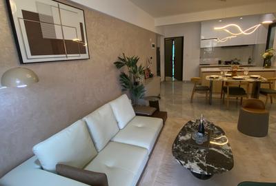 1 Bed Apartment with En Suite in Lavington - 2