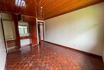 4 Bed Apartment with En Suite in Riverside - 2