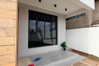 4 Bed House with En Suite in Kamakis - 2