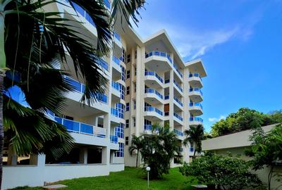 4 Bed Apartment with En Suite in Nyali Area - 2