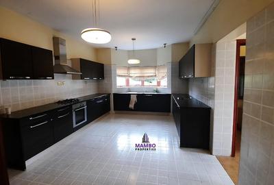 5 Bed Villa with En Suite at Mimosa Rd - 2