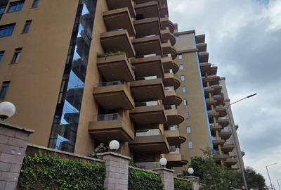 Furnished 3 Bed Apartment with En Suite at 6Th Parklands