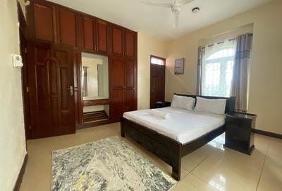 5 Bed Villa with En Suite in Nyali Area - 3