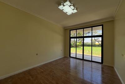 5 Bed Townhouse with En Suite in Karen - 3