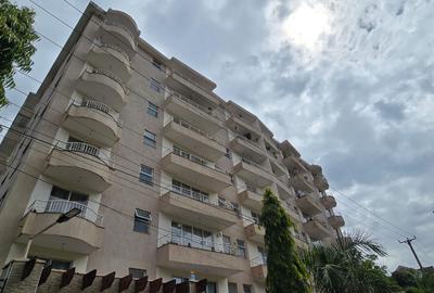 4 Bed Apartment with En Suite at 6Th Parklands