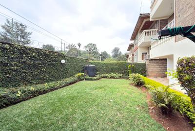 4 Bed Townhouse with En Suite at Lavington - 2