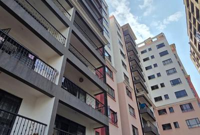 3 Bed Apartment with En Suite in Parklands