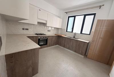 3 Bed Apartment with Gym in Brookside - 2