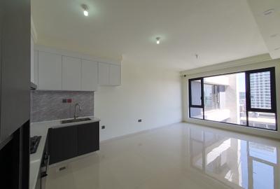 1 Bed Apartment with En Suite at Westlands Rd - 2