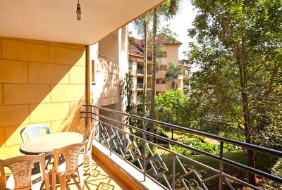 Furnished 3 Bed Apartment with En Suite at Brookside Drive - 4