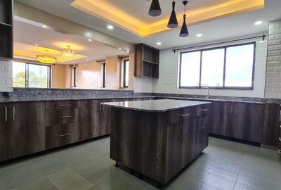 4 Bed Apartment with En Suite at Gitanga Road