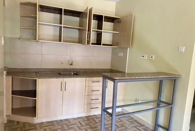 2 Bed House with En Suite in Ridgeways - 2