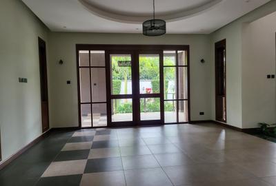 4 Bed House with En Suite in Runda - 4