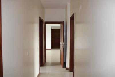 4 Bed Apartment with En Suite in Parklands - 4