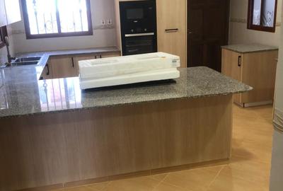 3 Bed House with En Suite at Kilimani Road - 2