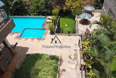 Serviced 2 Bed Apartment with En Suite in Spring Valley