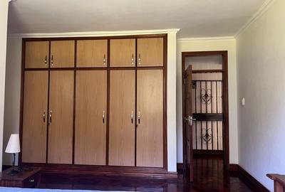 3 Bed Apartment with En Suite in Kitisuru - 3