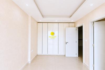 4 Bed Apartment with En Suite in General Mathenge - 2