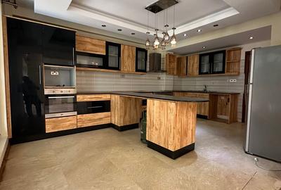 5 Bed Townhouse with En Suite at Convent Drive - 4
