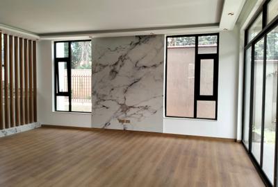 5 Bed Townhouse with En Suite in Lavington - 4