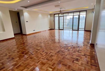 3 Bed Apartment with En Suite at Othaya Road - 4