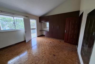 4 Bed Townhouse with Garden in Kilimani - 2