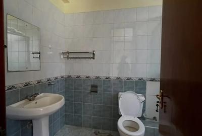 3 Bed Apartment with Staff Quarters in Kilimani - 3