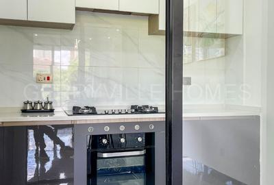 Serviced 2 Bed Apartment with En Suite in Kilimani - 4