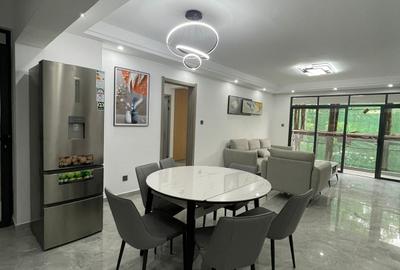 2 Bed Apartment with En Suite in Lavington