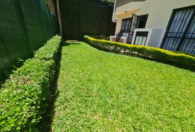4 Bed Townhouse with En Suite at Off Brook House Drive - 4