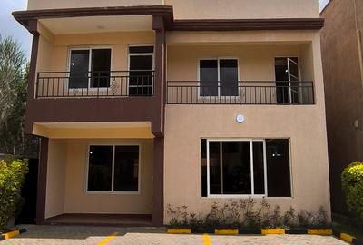 4 Bed House with En Suite in Syokimau