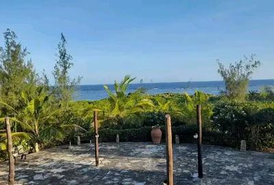 4 Bed Townhouse with En Suite at Paparemo - 2